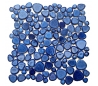 אבני פאבל קרמיקה מעוטרים בגווני כחול